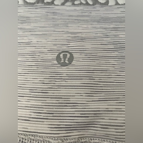 Lululemon Wunder Under hi-rise luxtreme leggings. - Picture 4 of 5